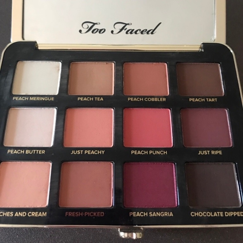 Too Faced Just Peachy Palette Mattes